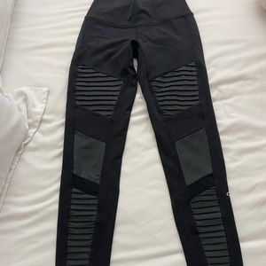 ALO moto leggings. Black, size xs